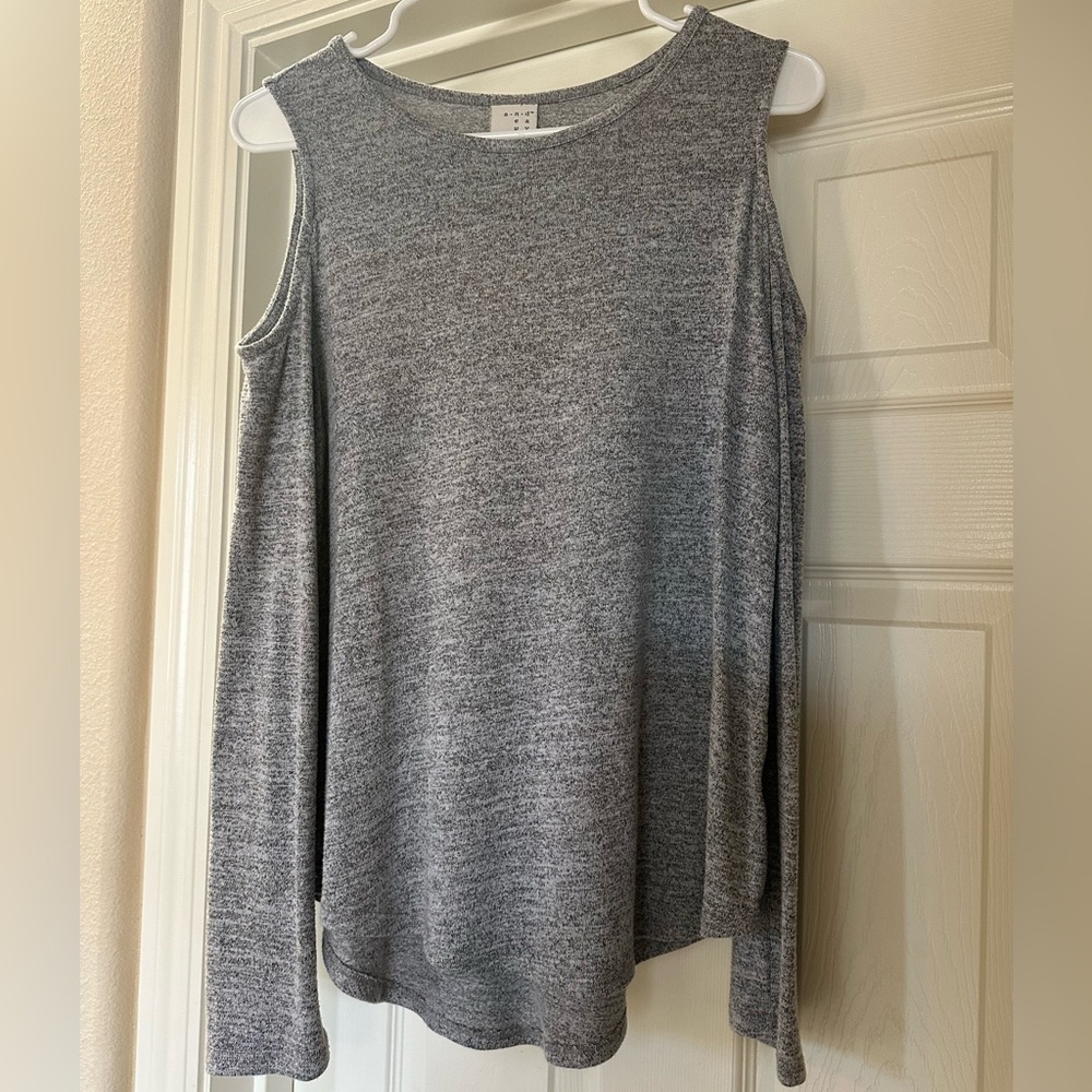 Small gray long sleeve shirt size Small